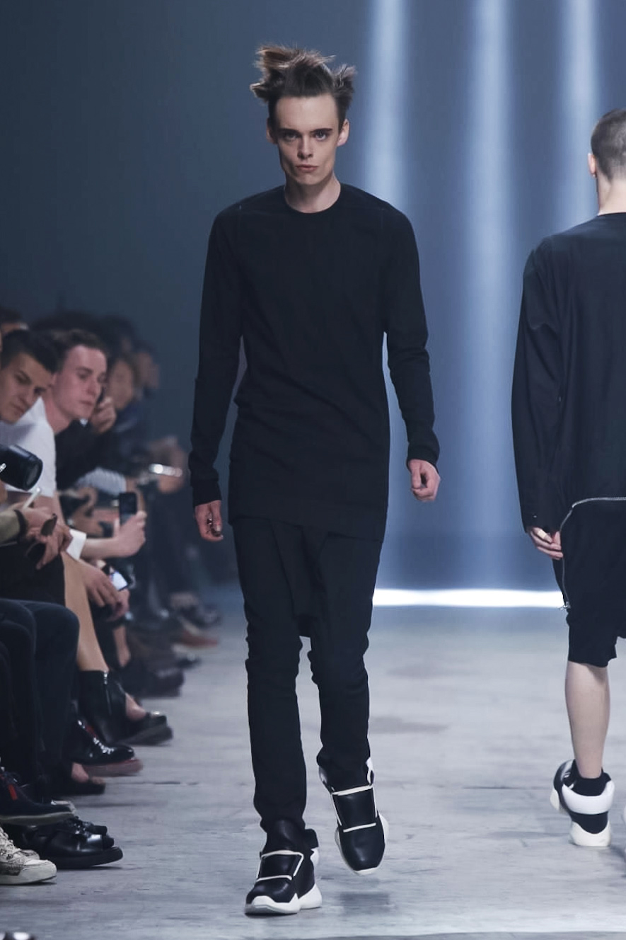 Look 7