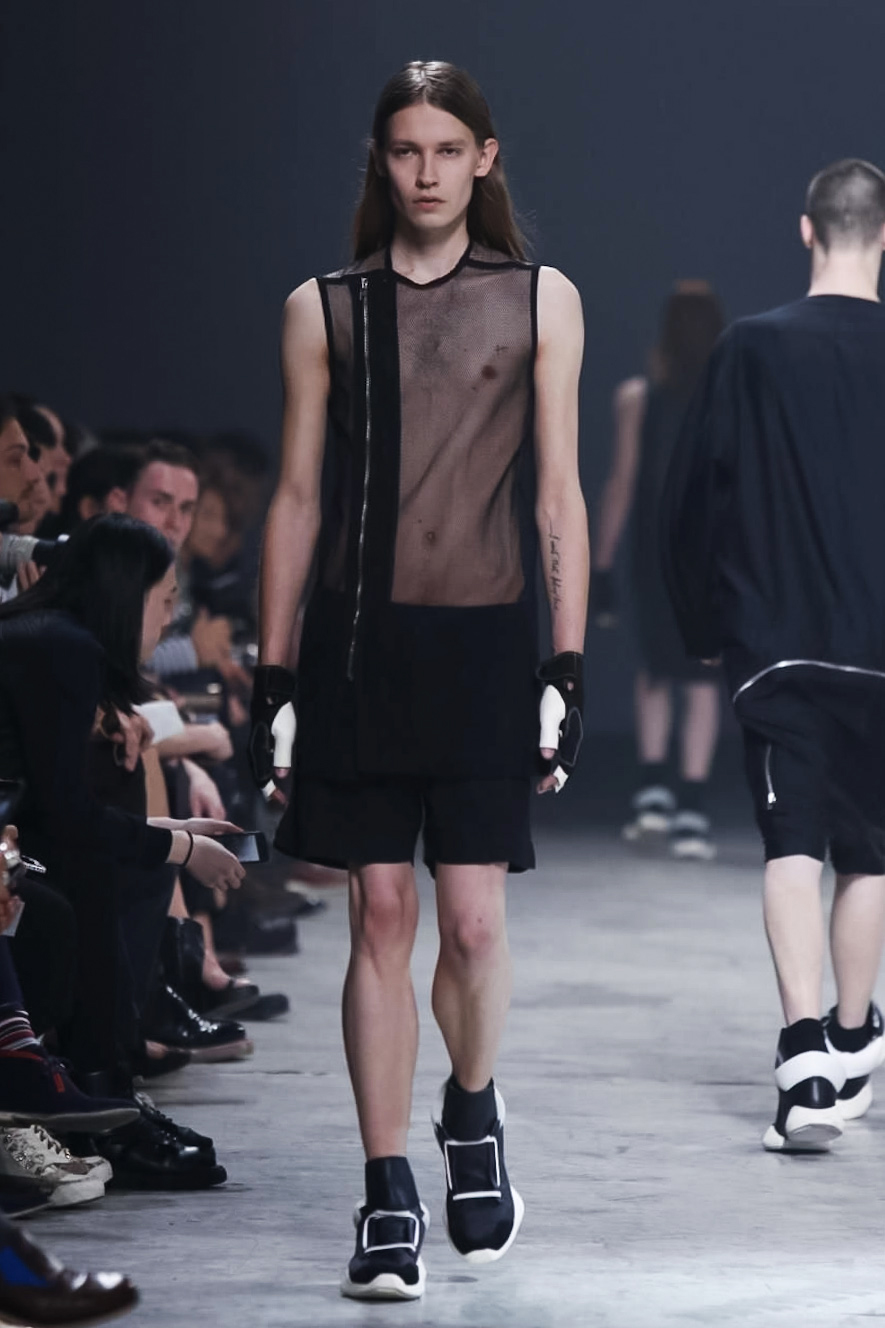 Look 25