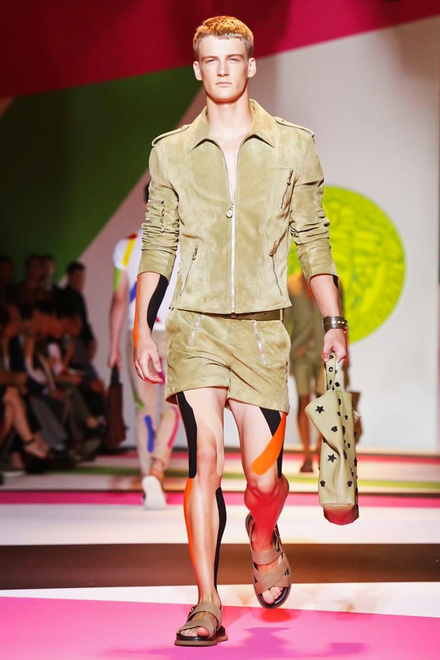 Look 16