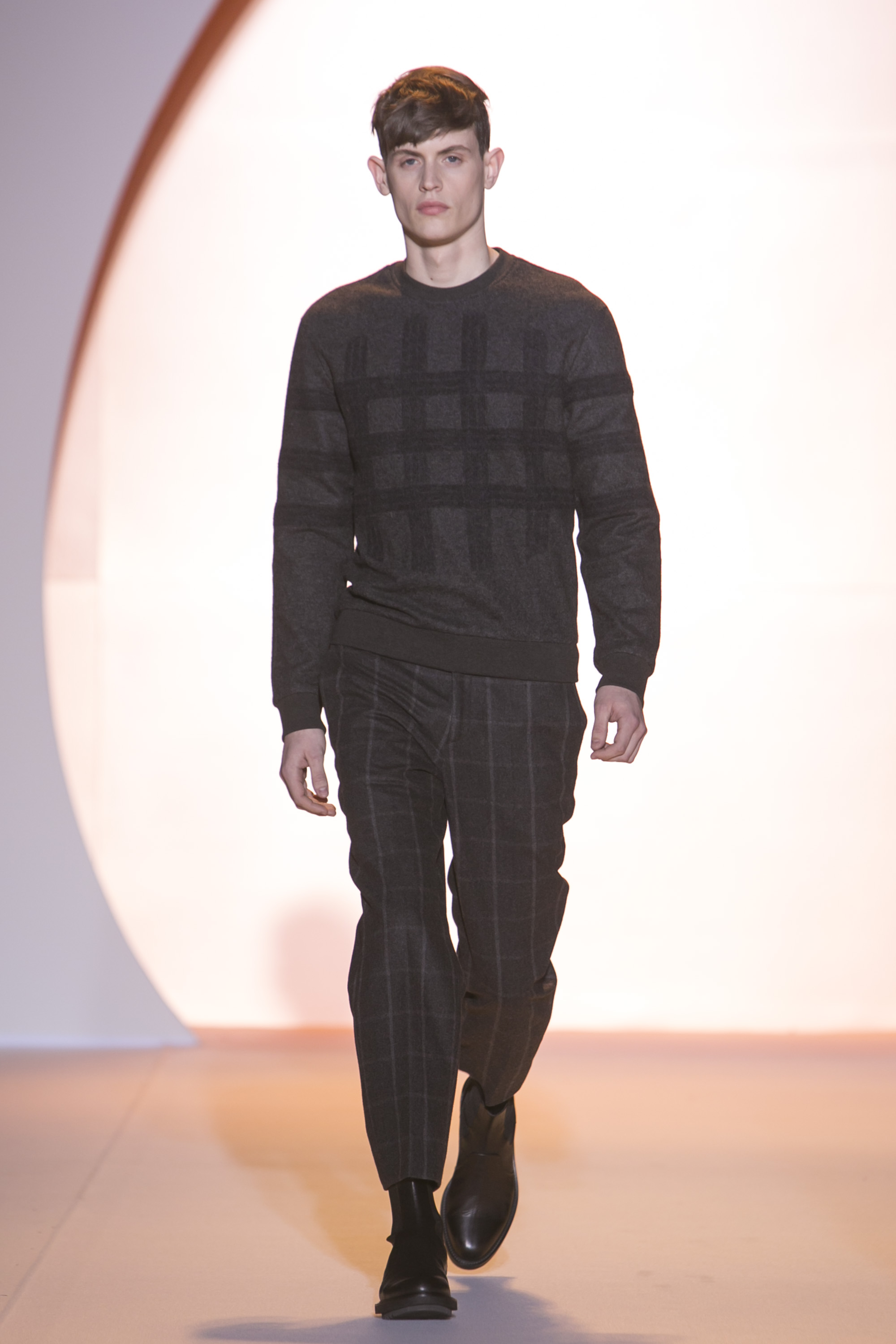 Look 10