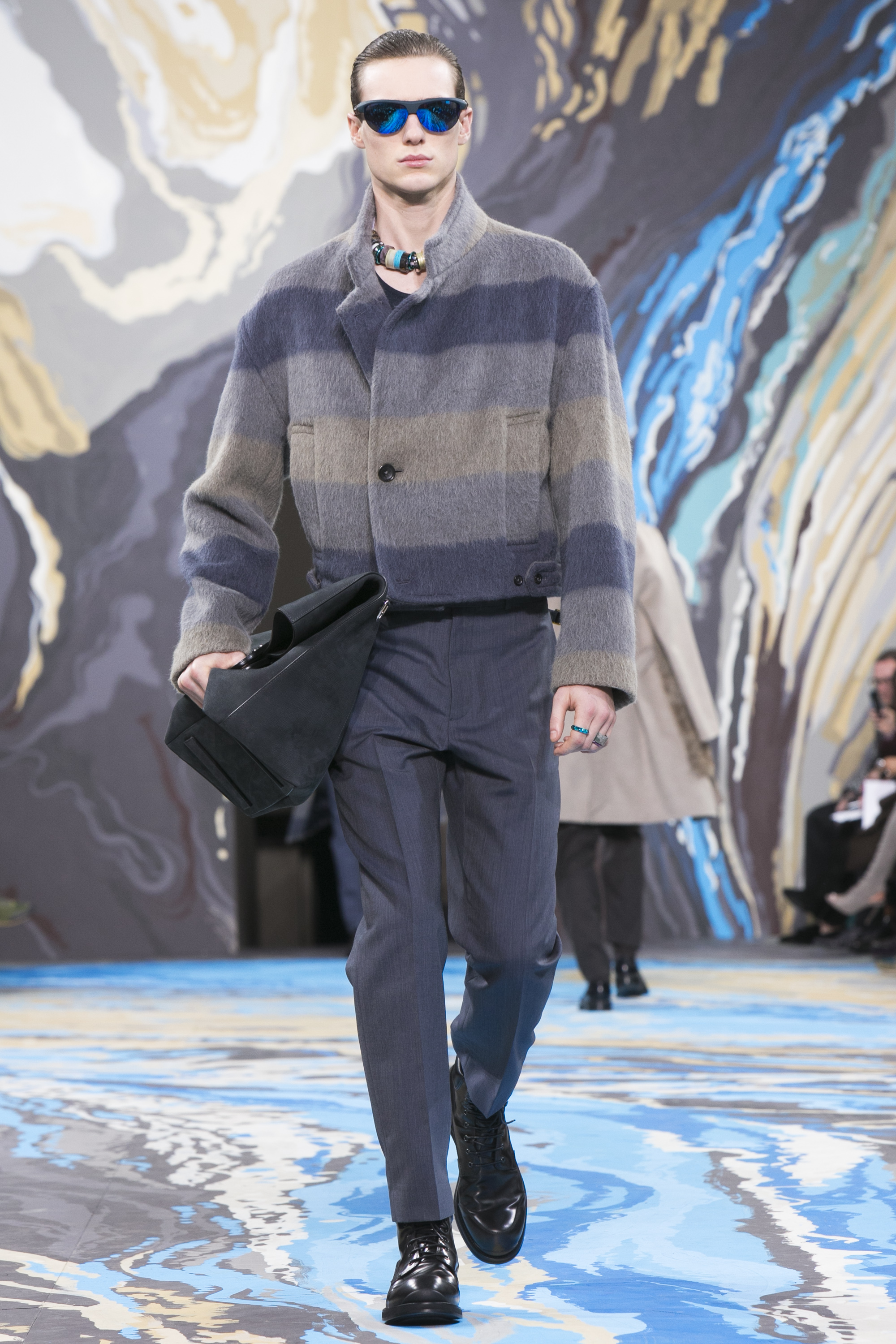 Look 12