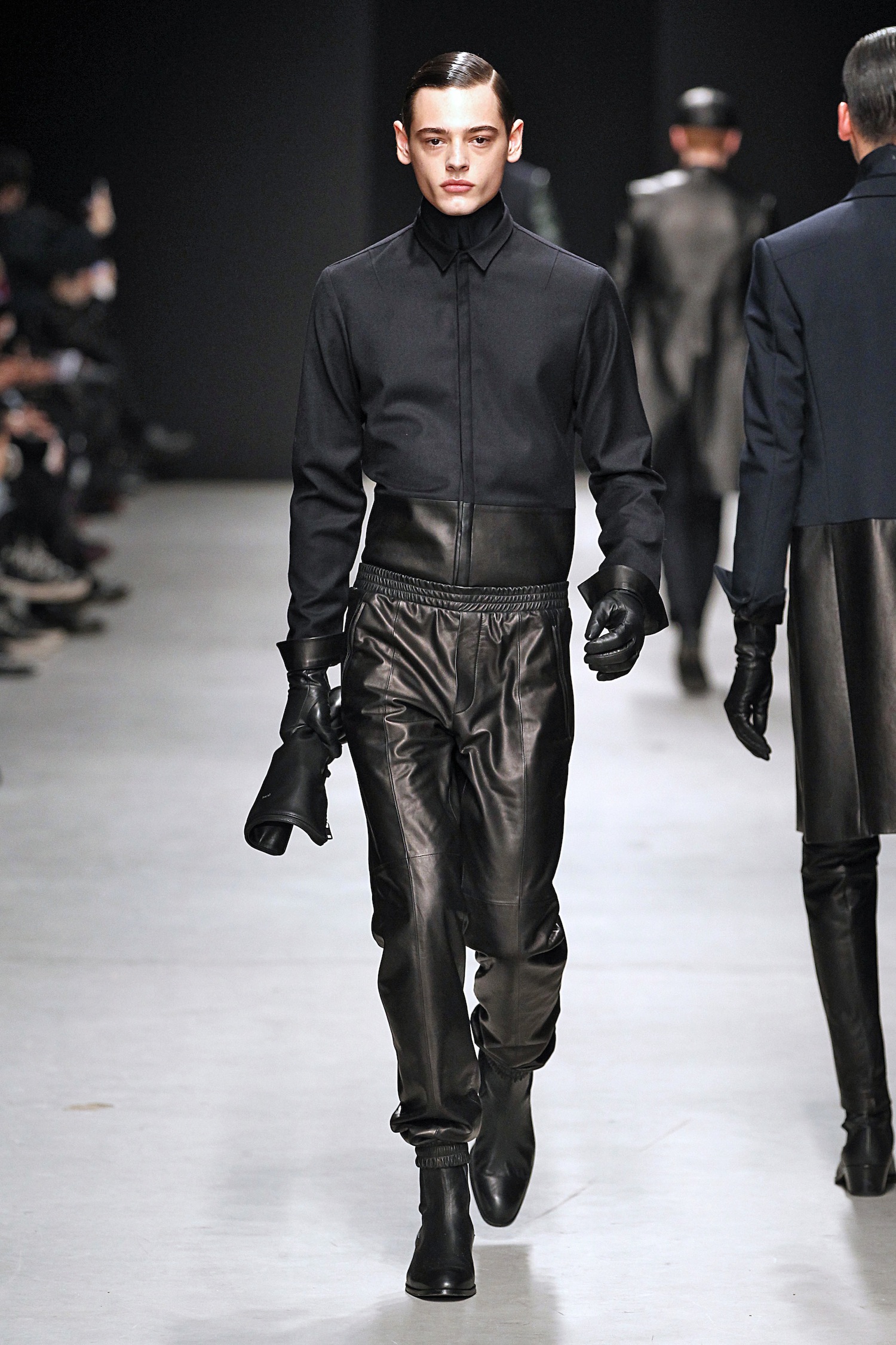 Look 12
