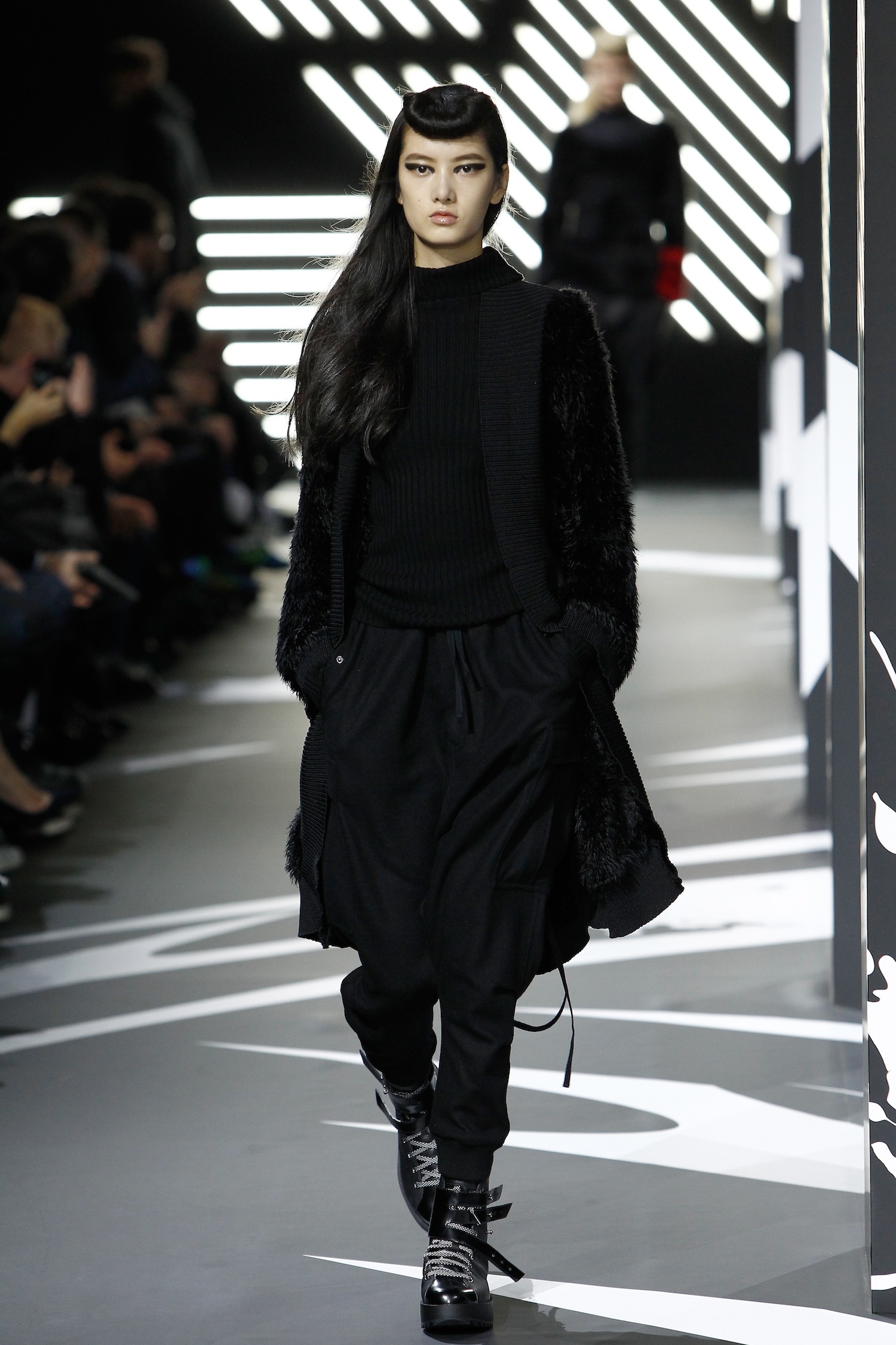 Look 18