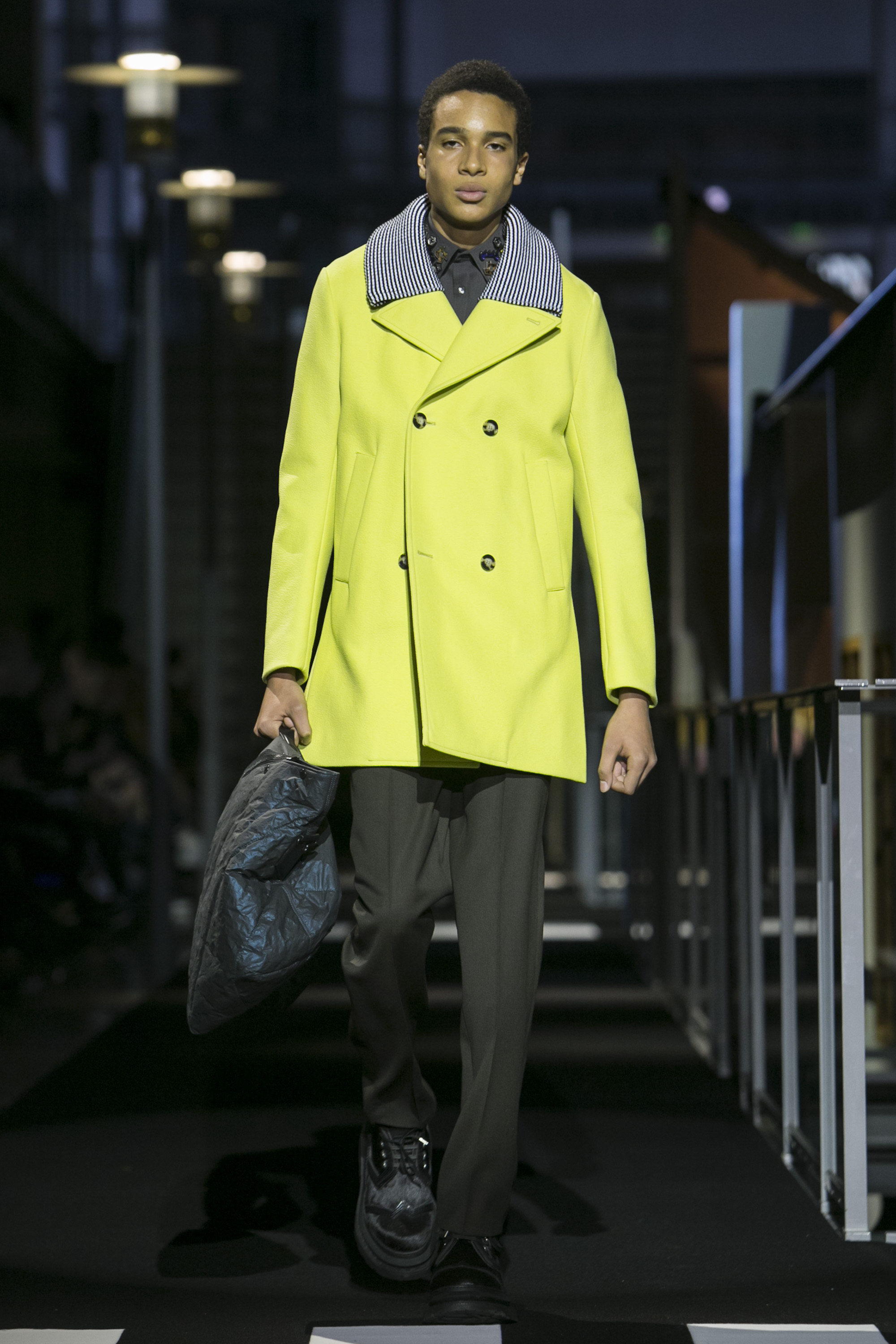 Look 14