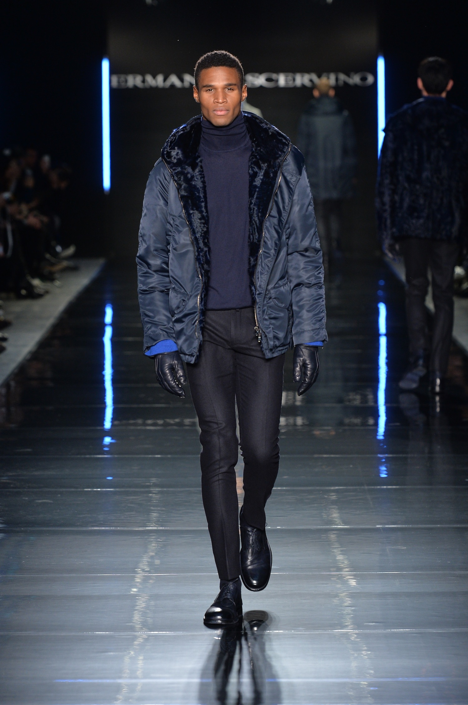 Look 15