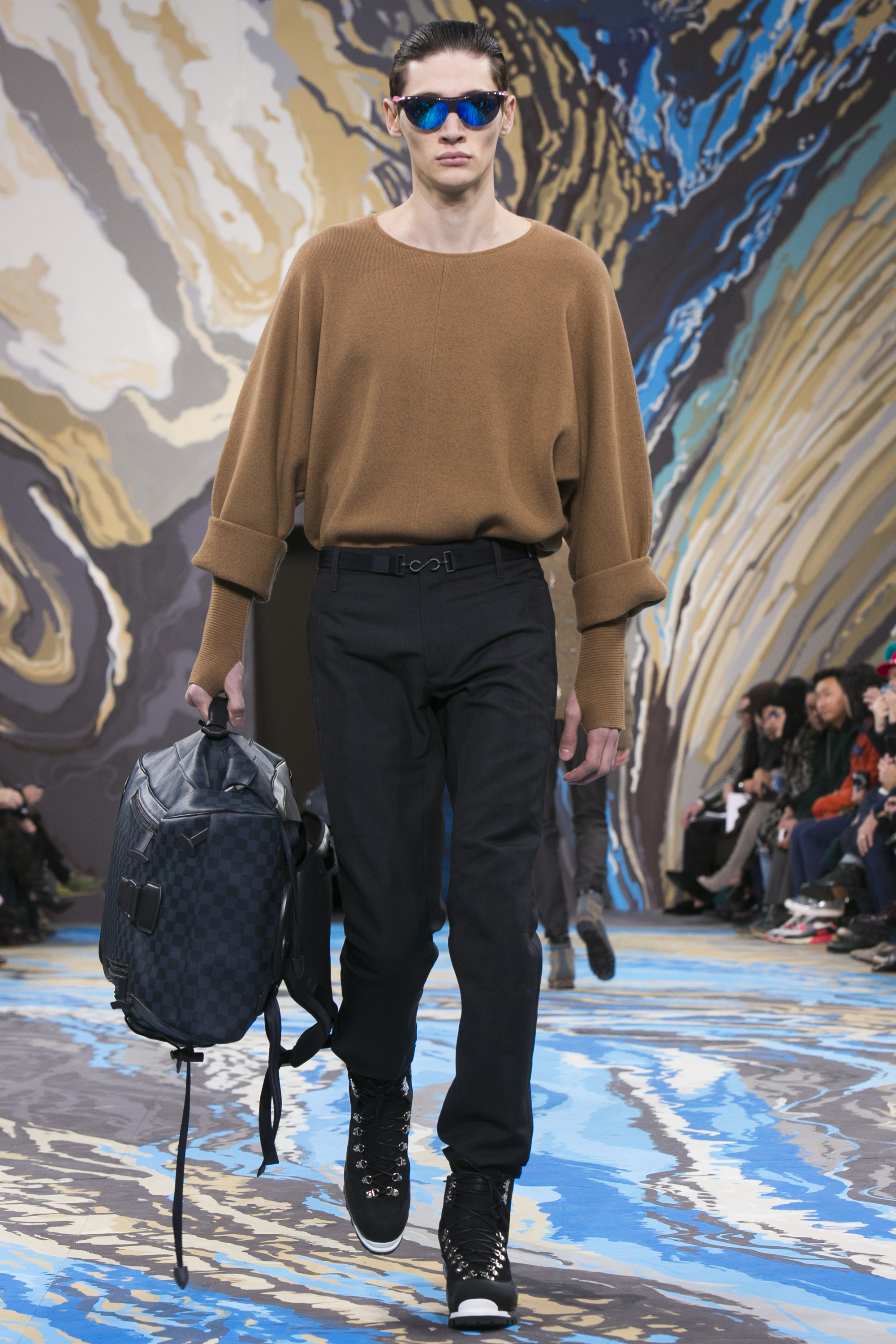 Look 17