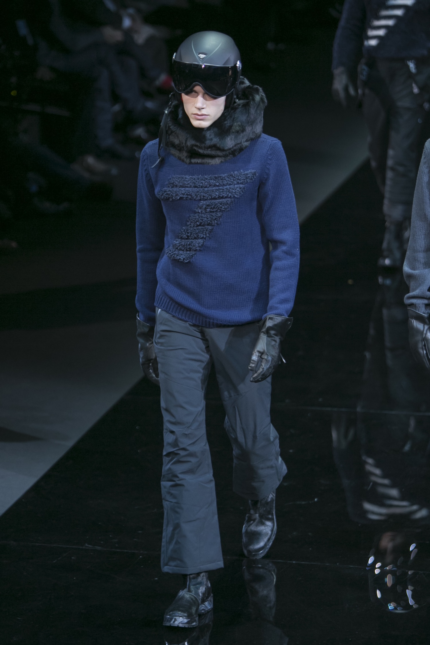Look 19