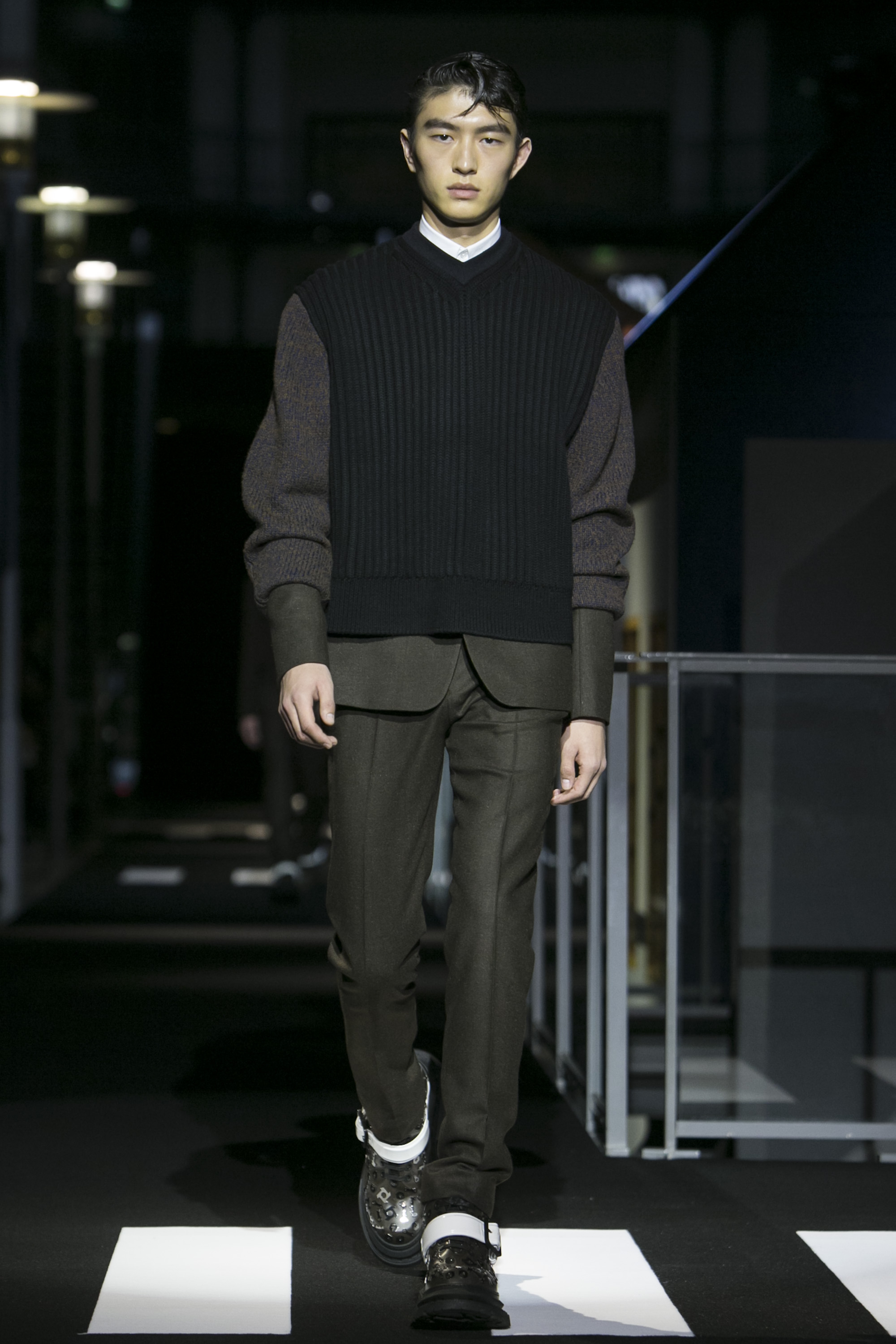 Look 2