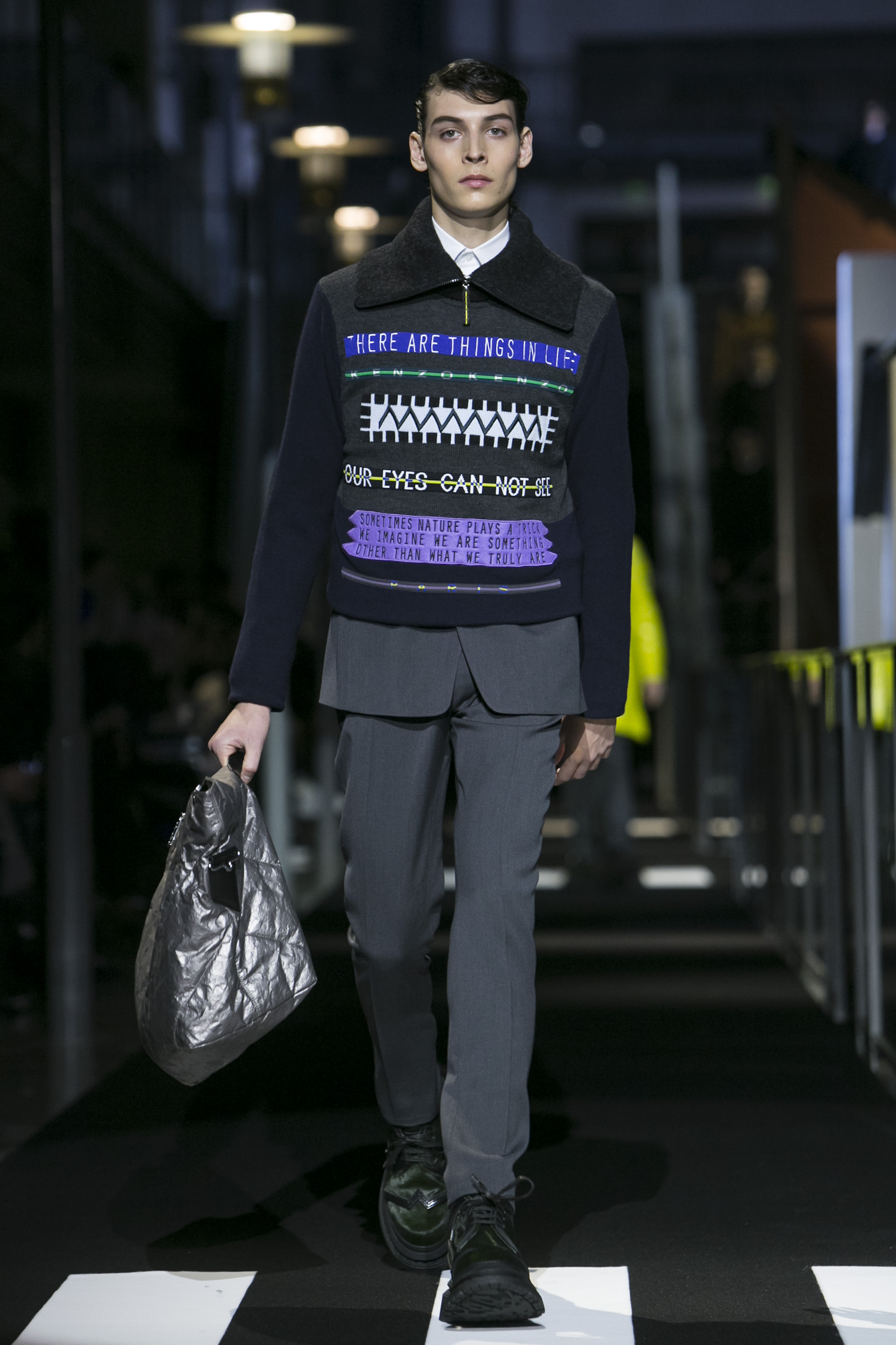 Look 25