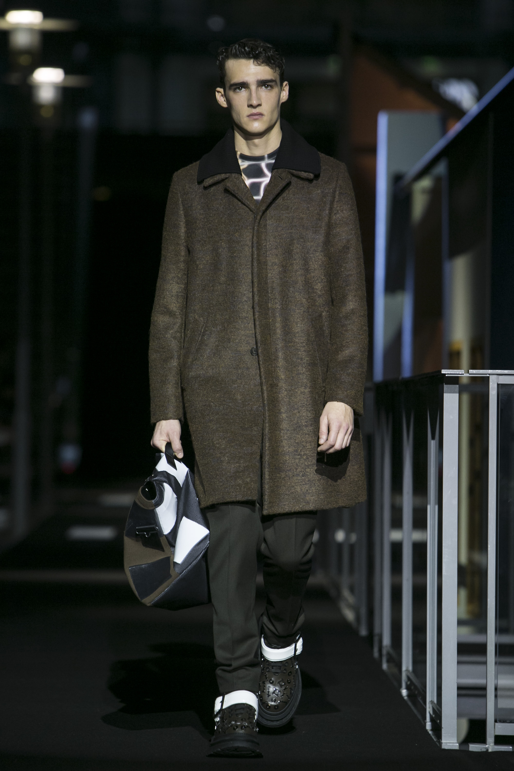 Look 4