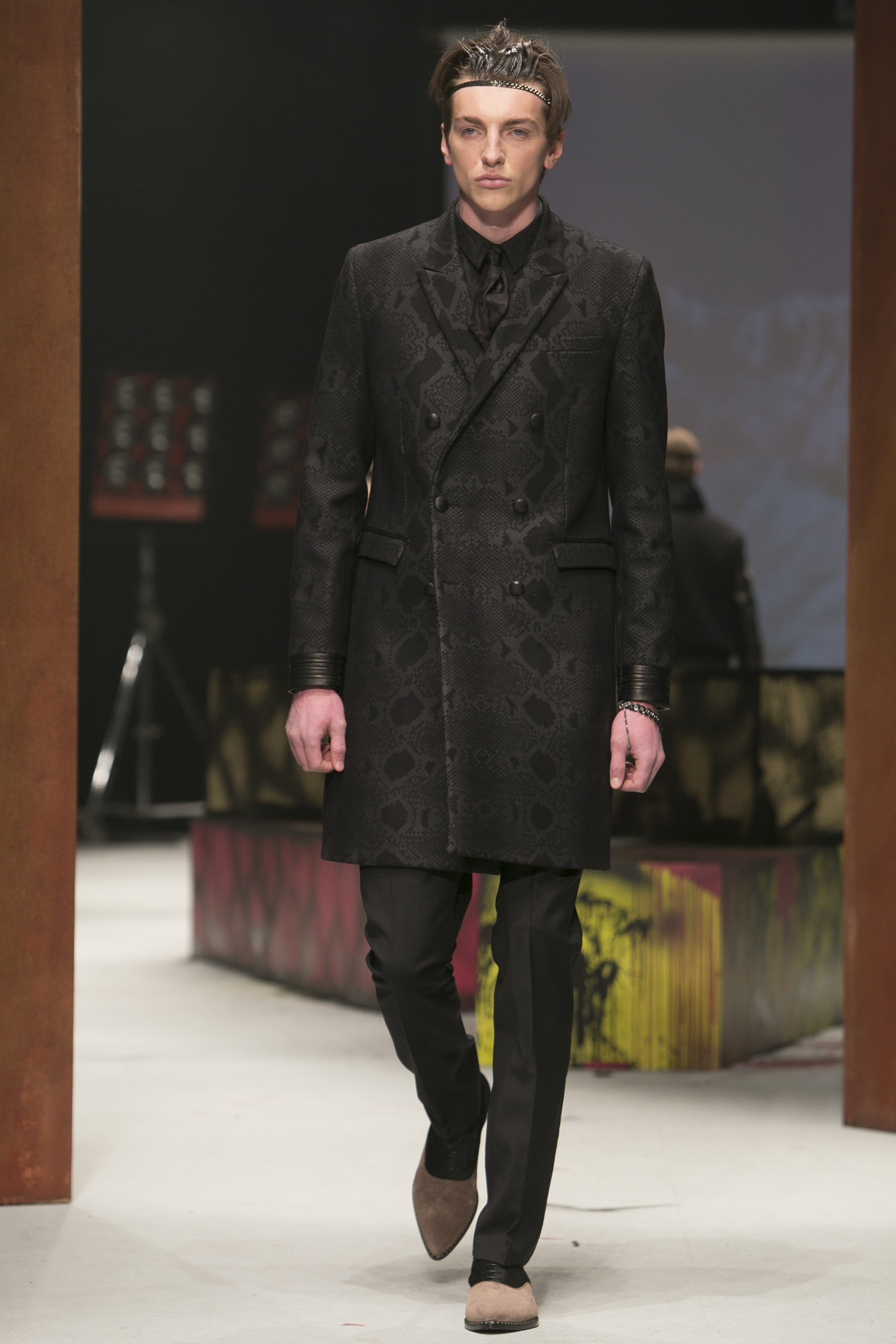 Look 4