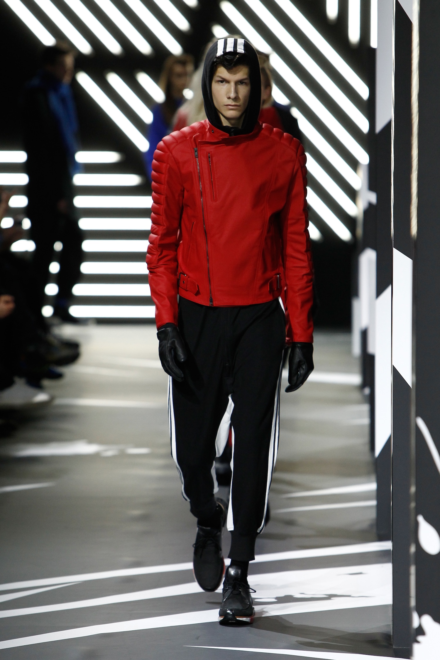 Look 25