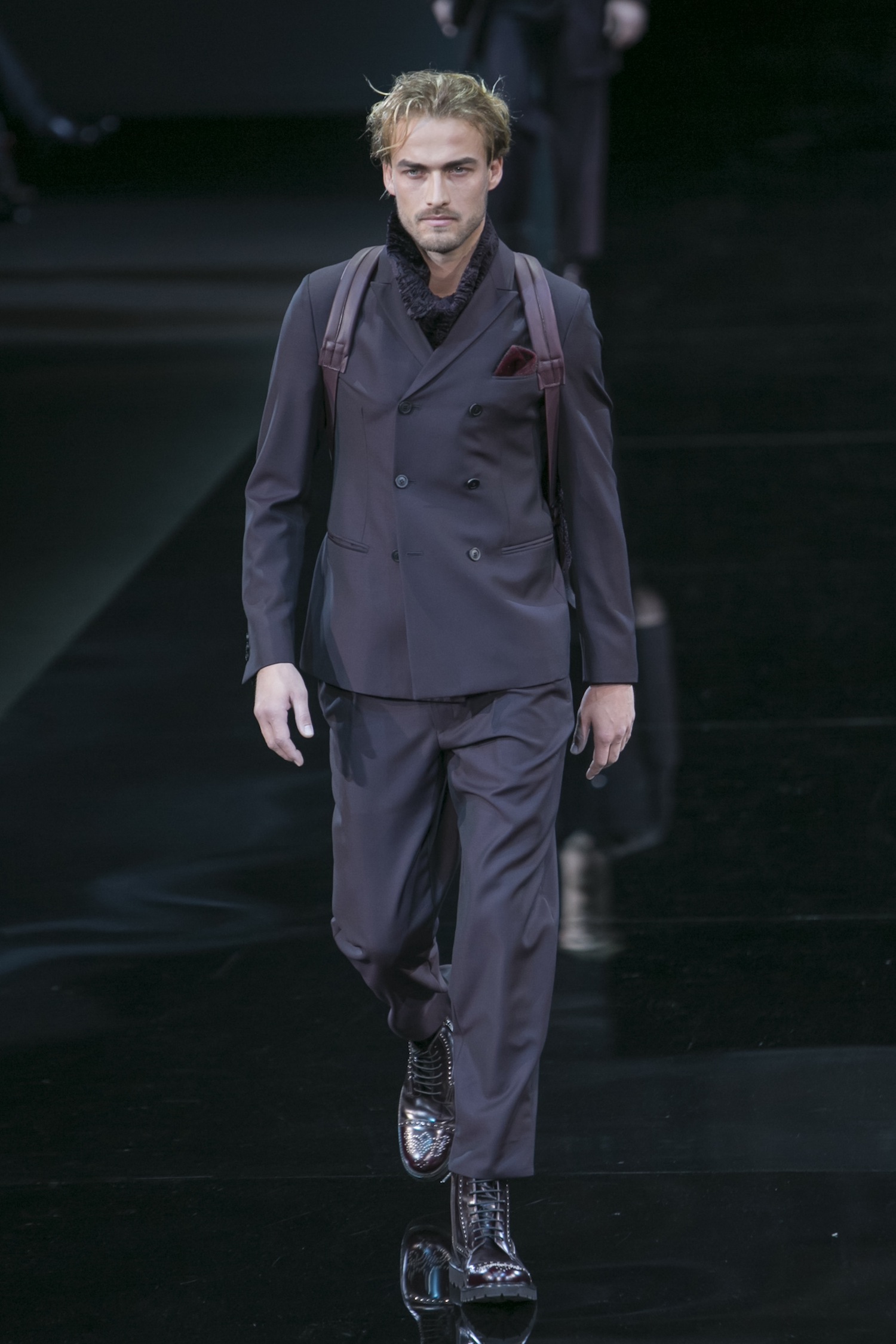 Look 48