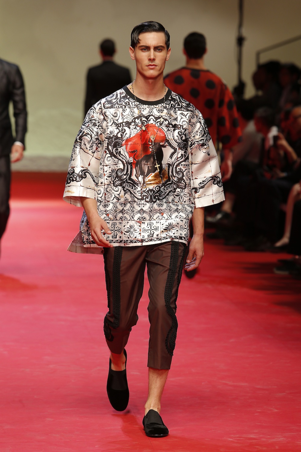 Look 10