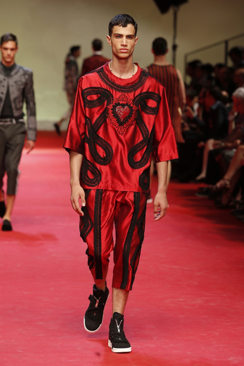 Look 28
