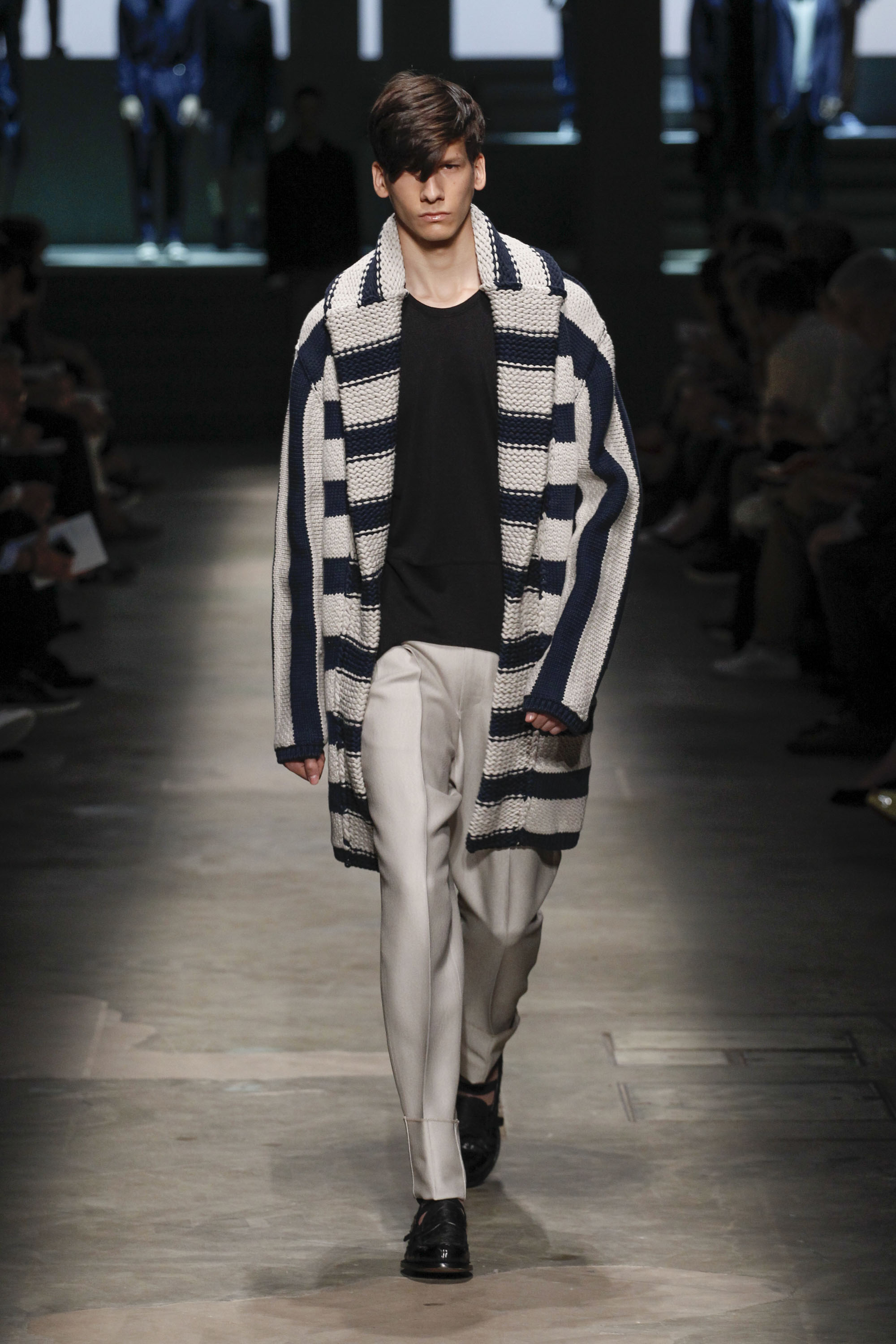 Look 24