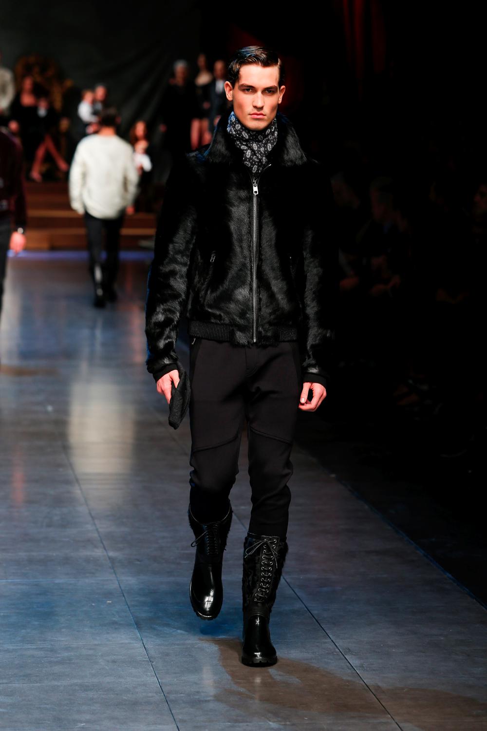 Look 75