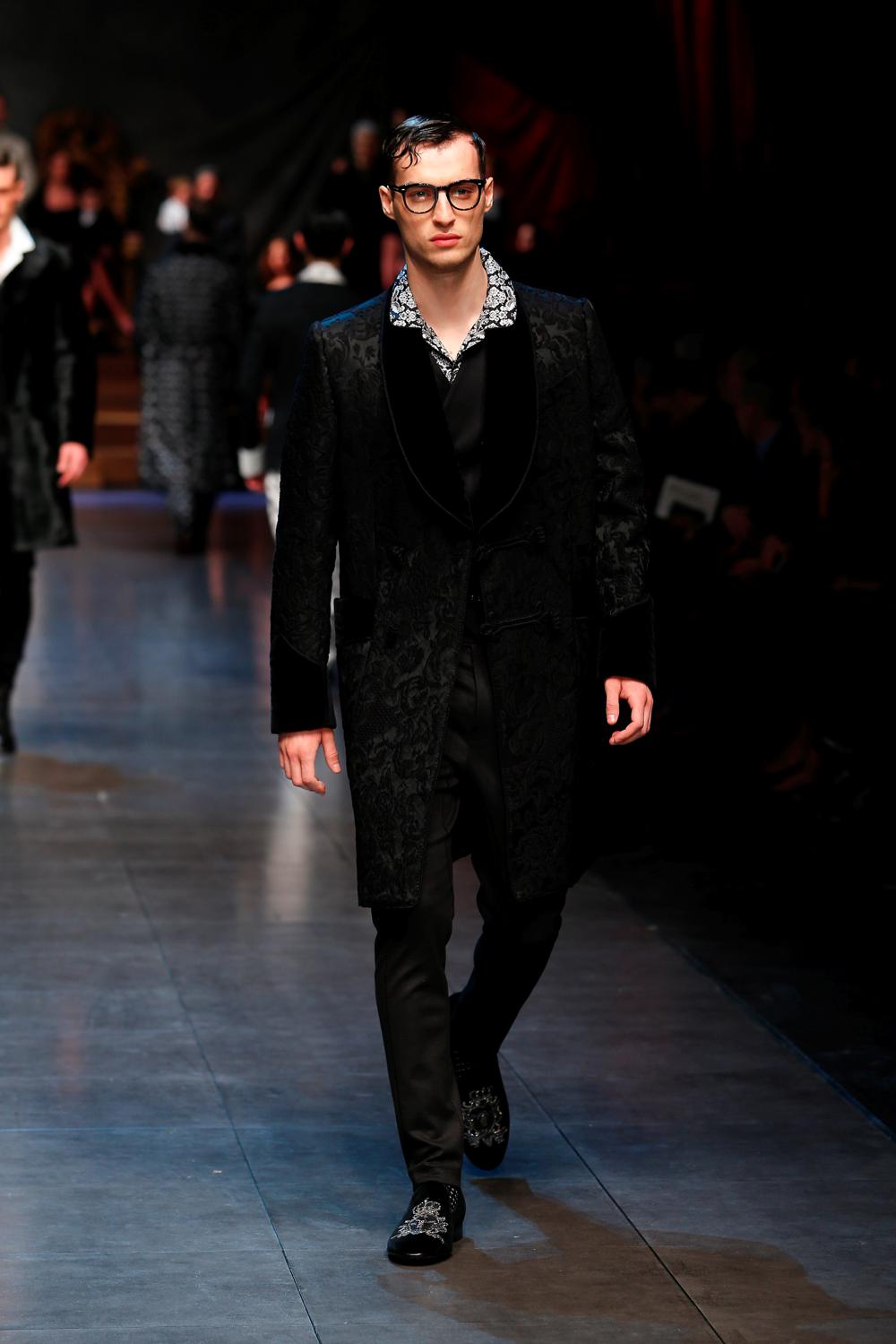Look 18