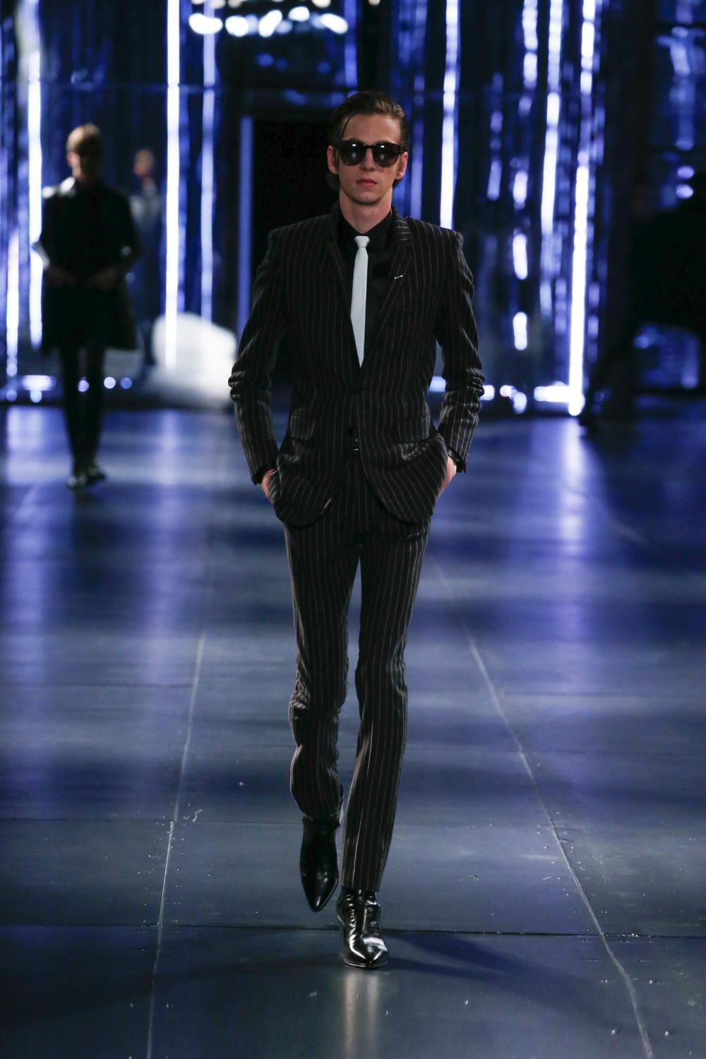 Look 3