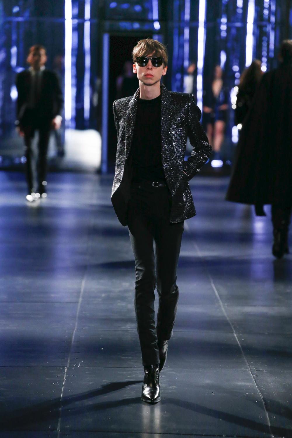 Look 60