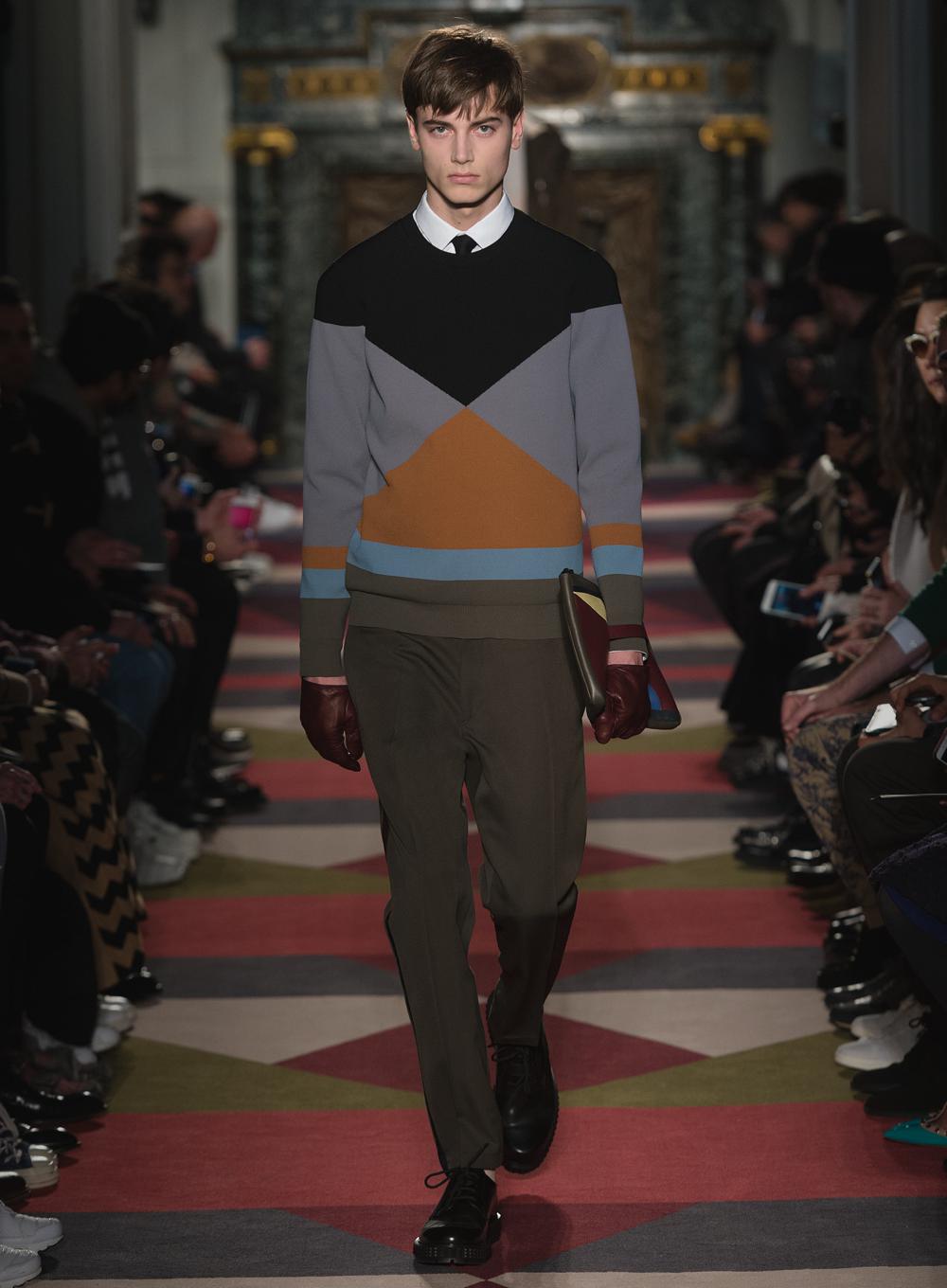 Look 10
