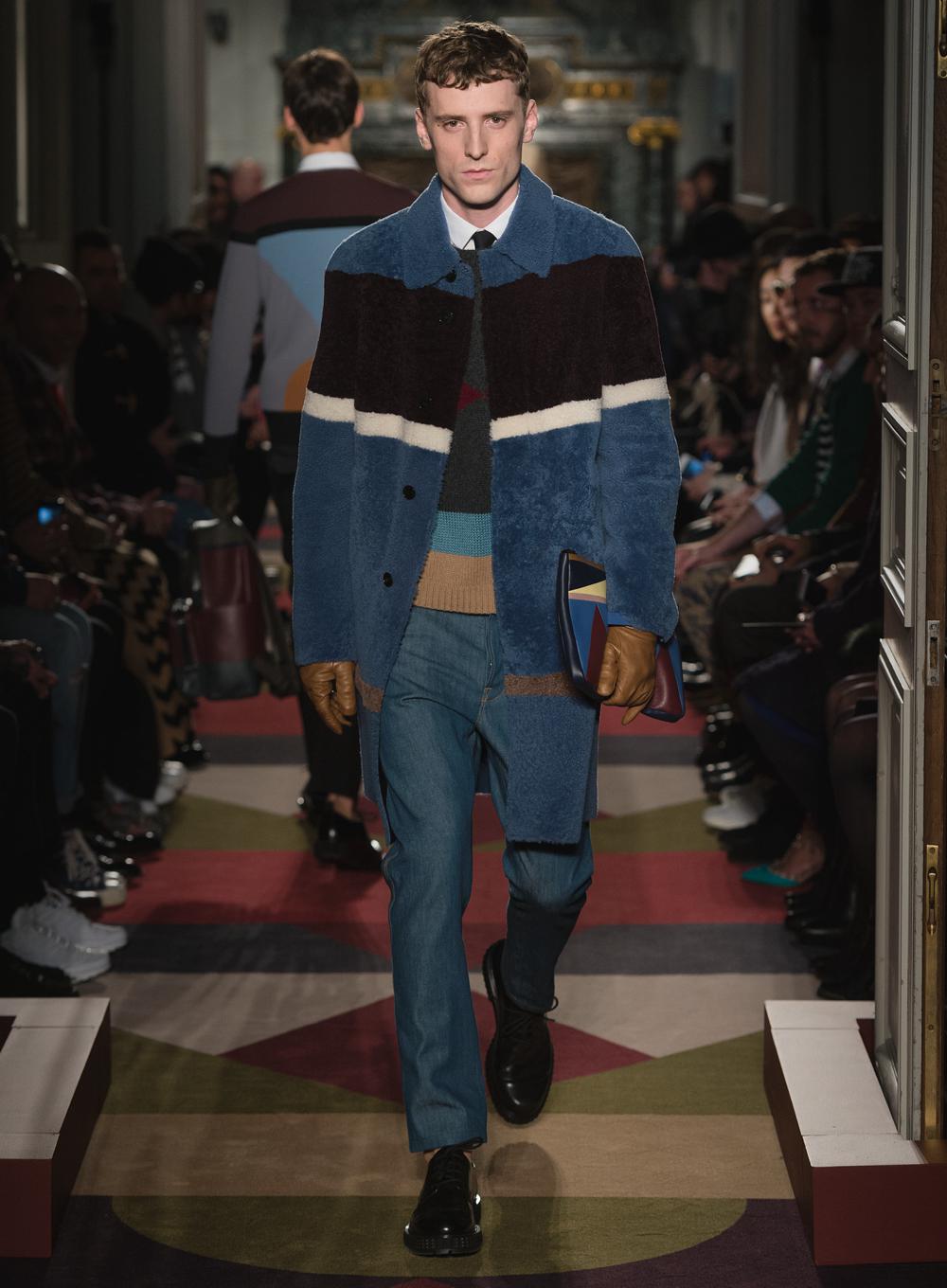 Look 15