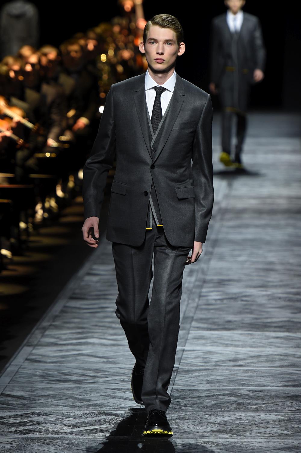 Look 36