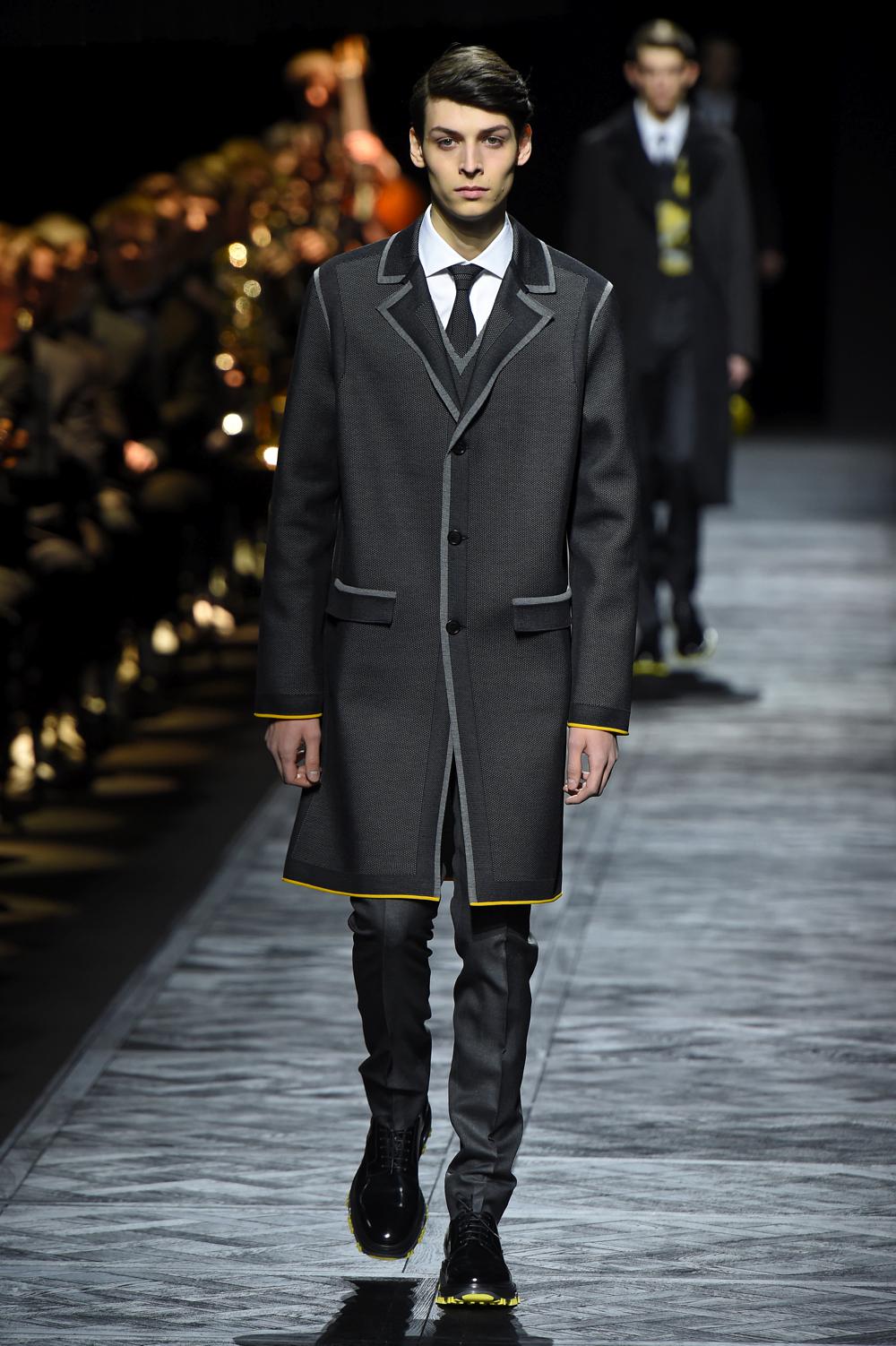 Look 40