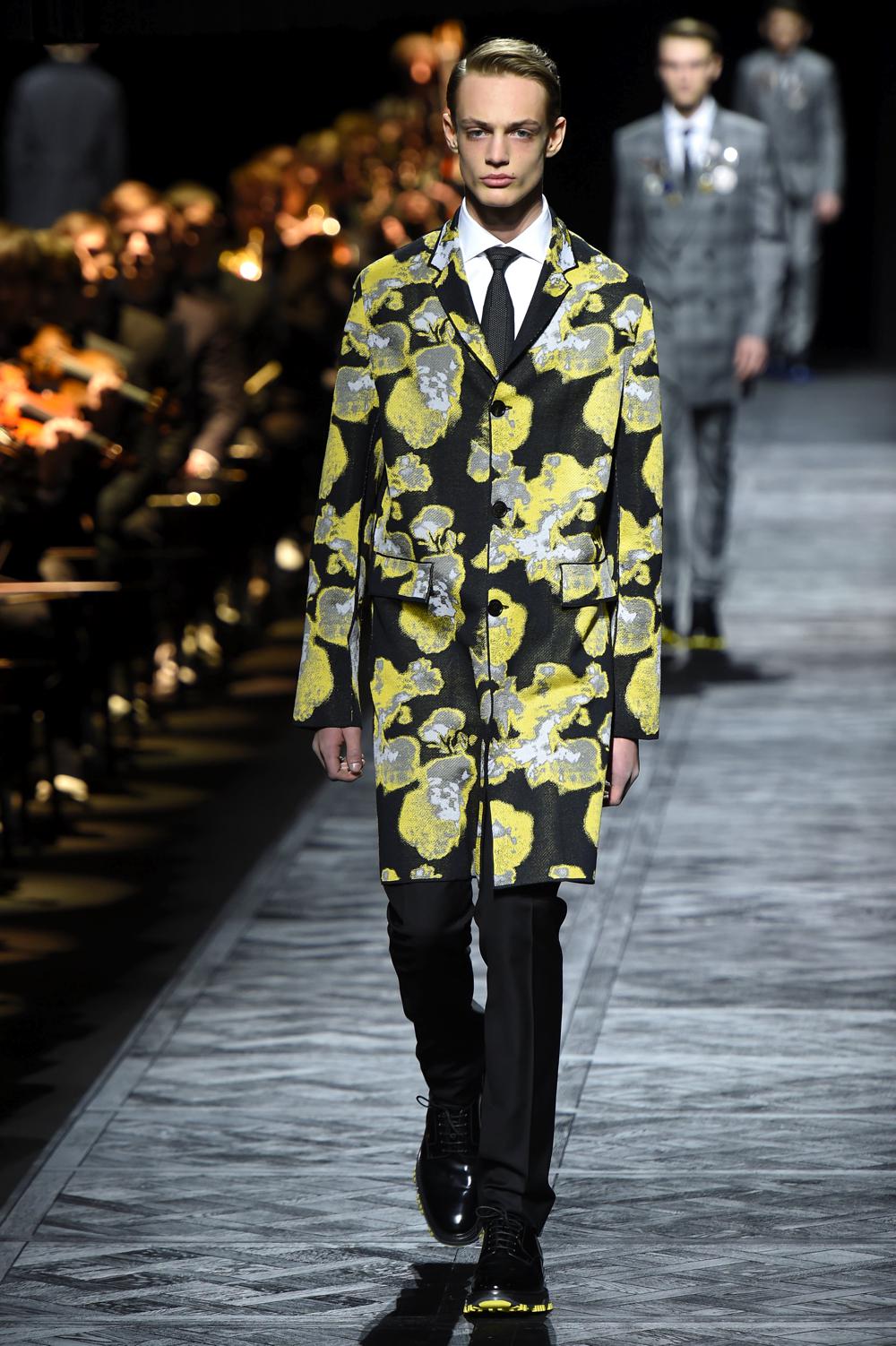 Look 44