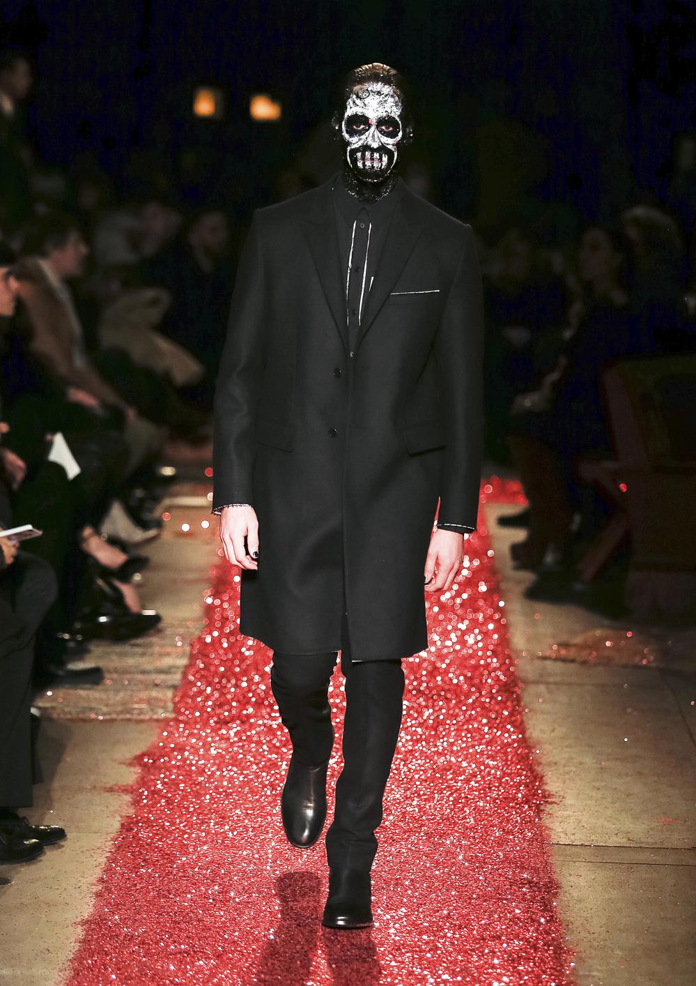 Look 15