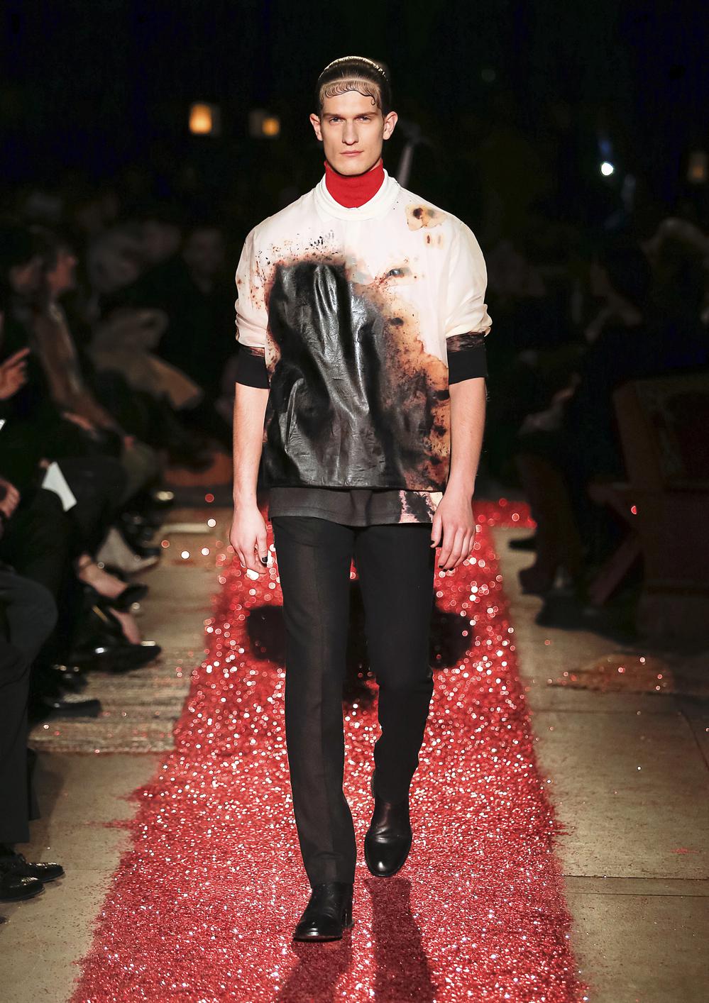 Look 18
