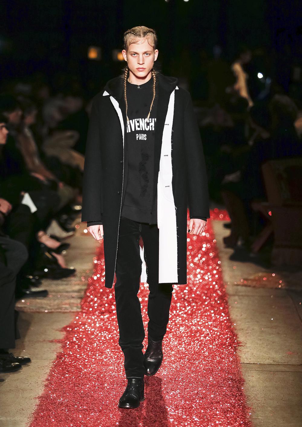 Look 19