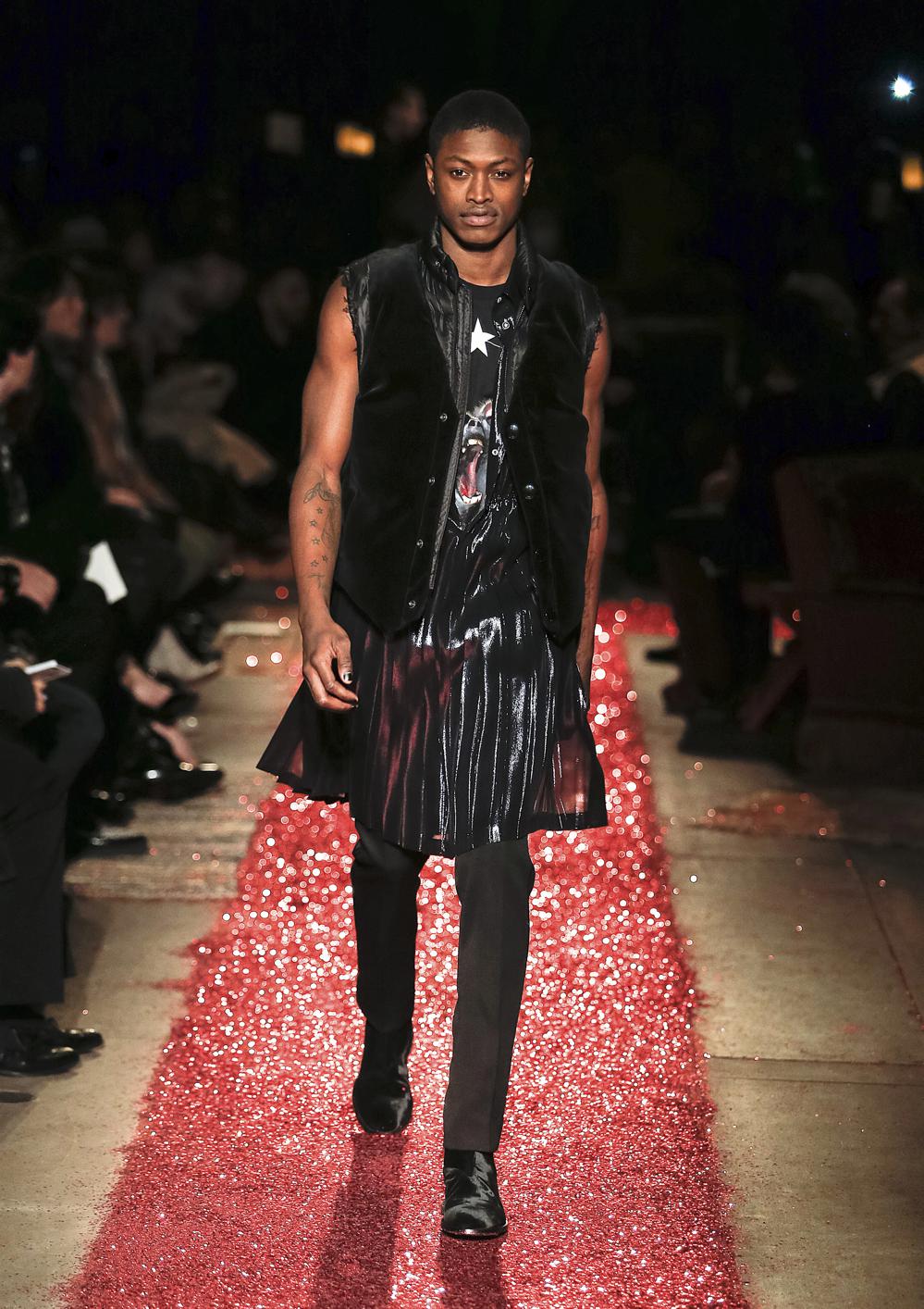 Look 35
