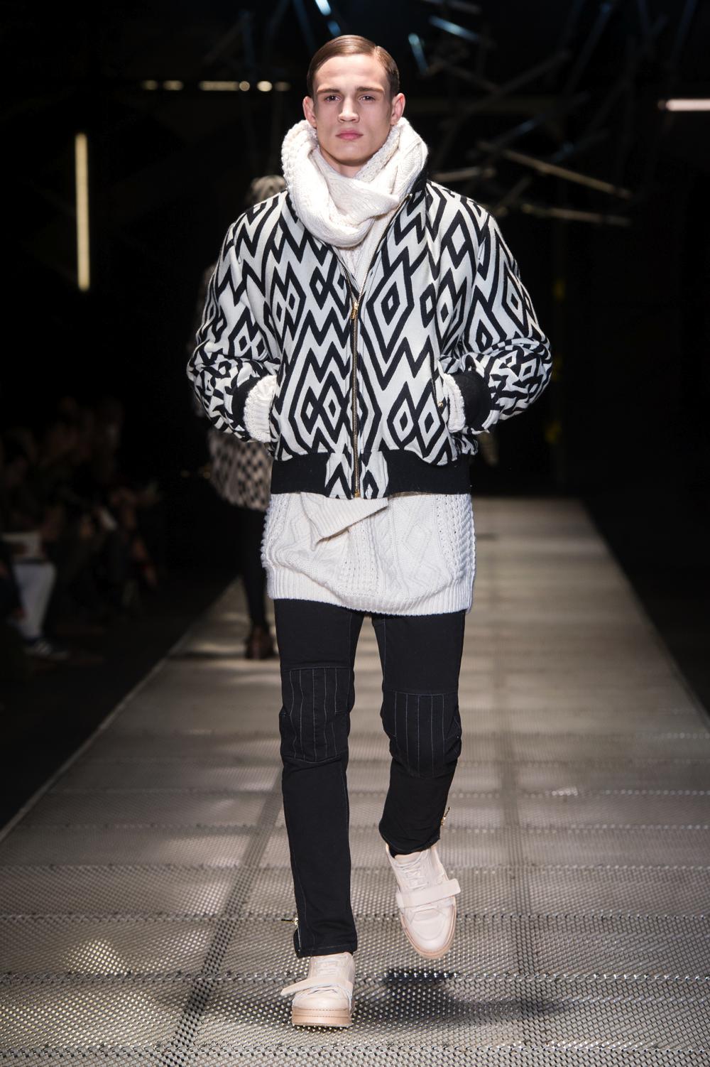 Look 18