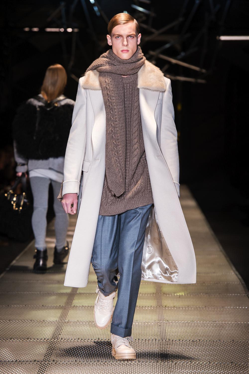 Look 15