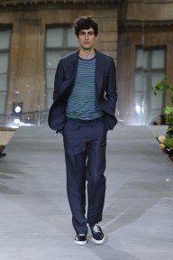 Look 16