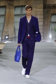 Look 32
