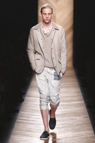 Look 10
