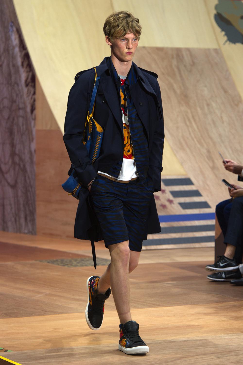 Look 32