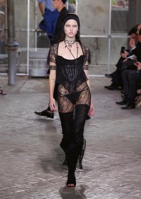 Look 16