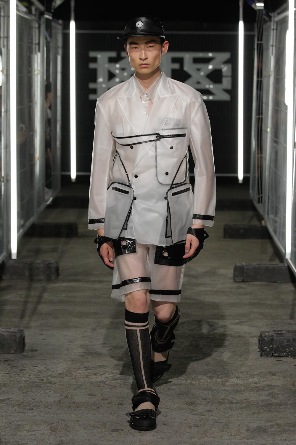 Look 12