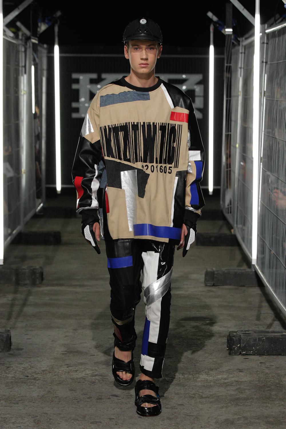 Look 18