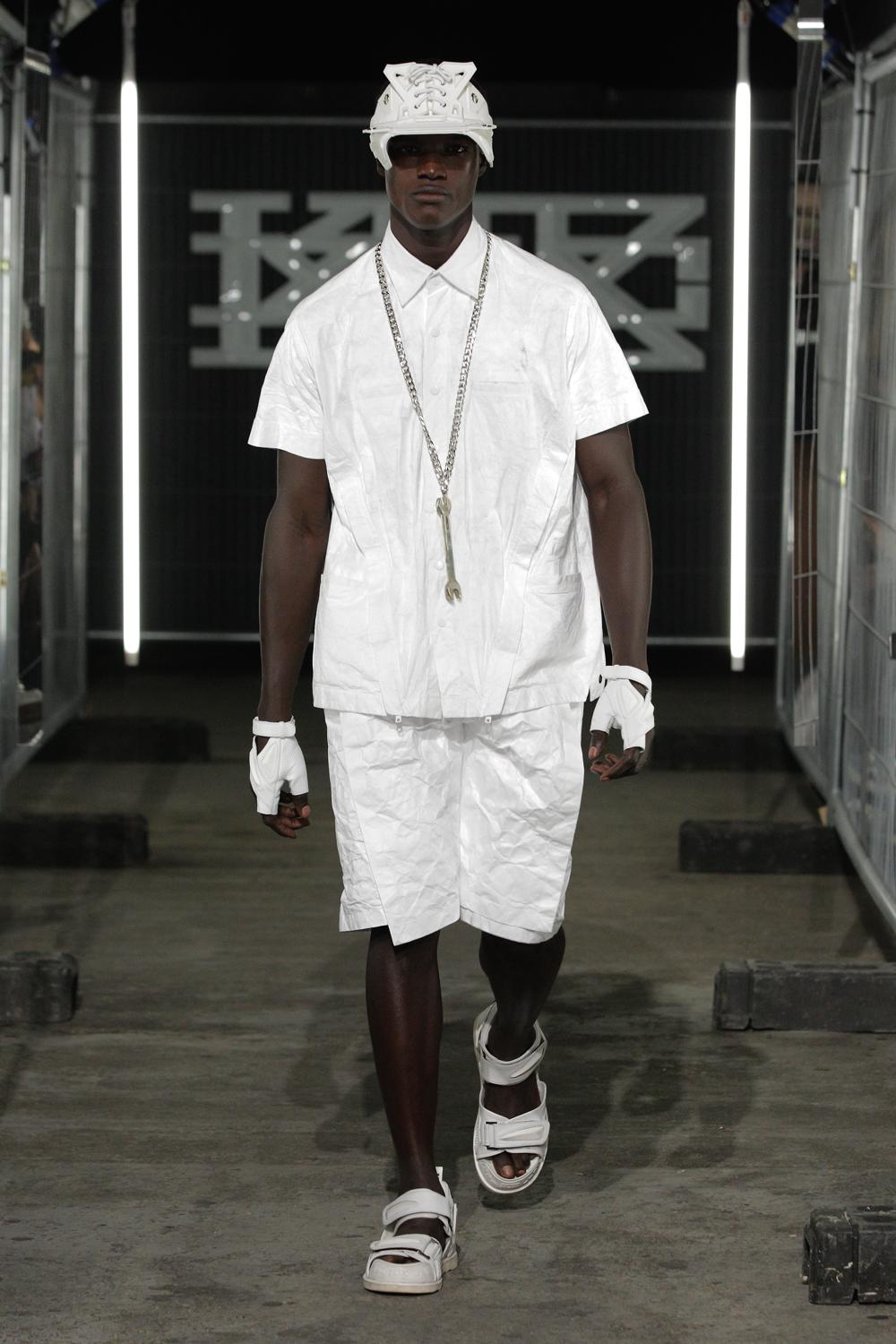 Look 30