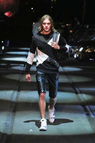 Look 50