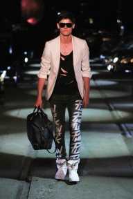 Look 17