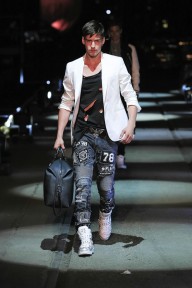 Look 15