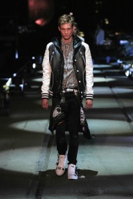 Look 14