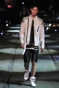 Look 10
