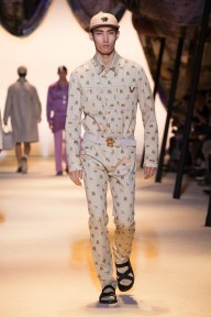 Look 18