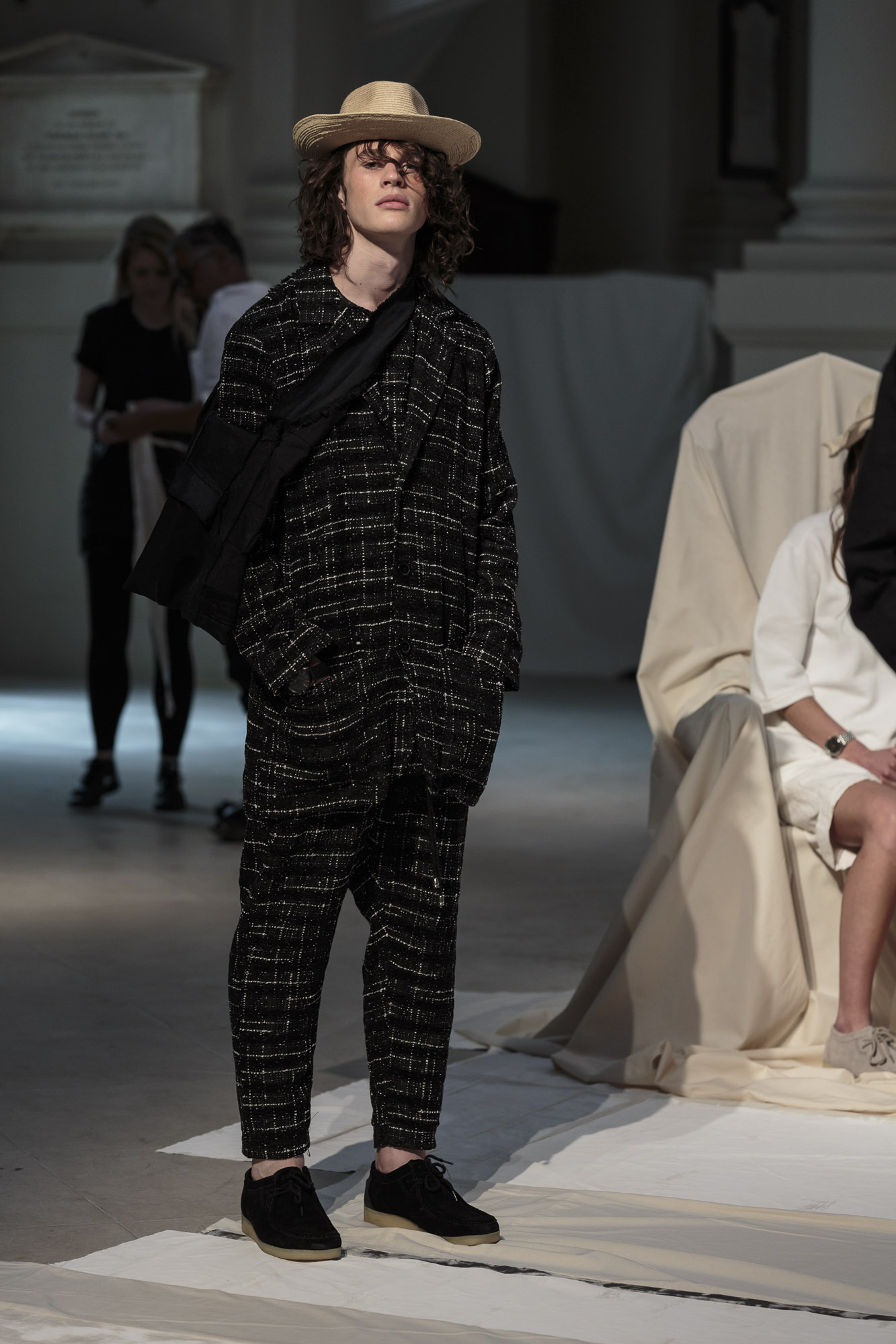 Look 8